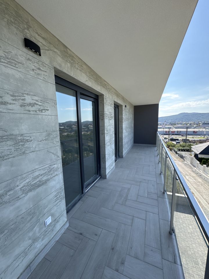 🔑 Apartament 3 camere / 2 bai / etaj 2 / parcare + boxa / ZONA CETATII – fotografia 8 din 9