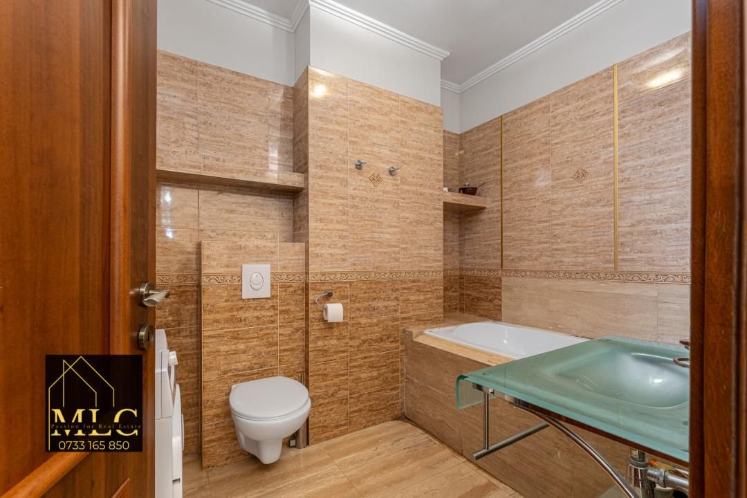 Apartament de vânzare cu 4 camere | cartier Damaroaia – fotografia 7 din 18