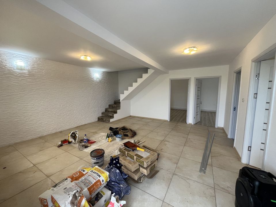 Exclusivitate! vila moderna P+M, 5 camere, Valu lui Traian! – fotografia 2 din 11