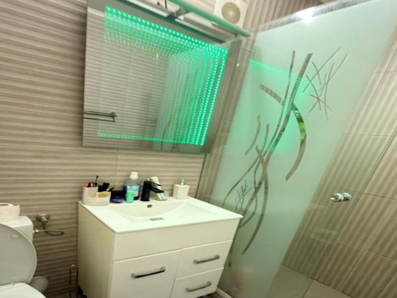 Vanzare Apartament 2 camere cu Balcon CUGIR Parcare Finisat Utilat Mobilat – fotografia 5 din 24