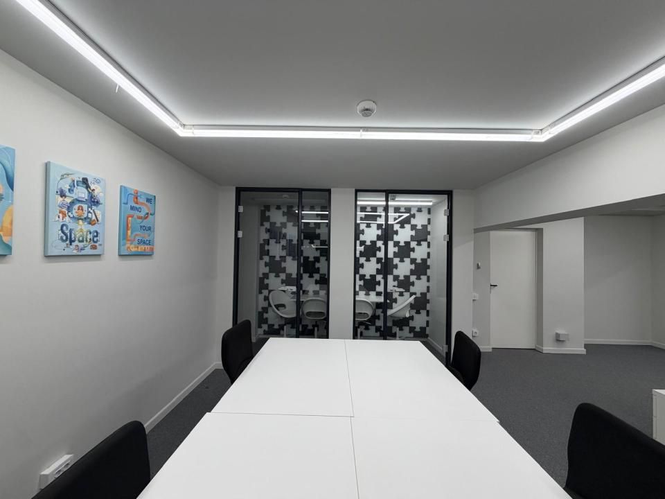  – fotografia 8 din 18