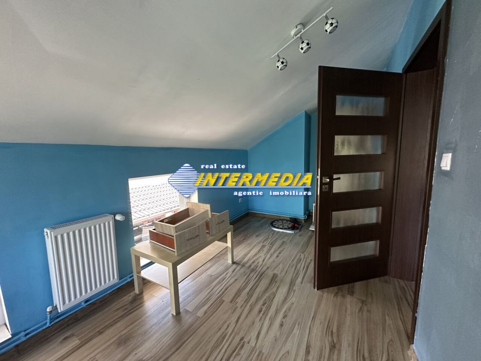 Proprietate 2 case curte pavata Teren 700 mp Hotel CETATE gard utilitati – fotografia 7 din 28