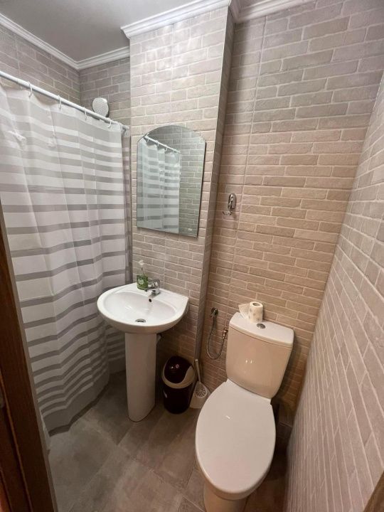 Cabana cu vedere la lac, 8 camere, 200 mp, 1800 mp teren, zona Colibita – fotografia 29 din 34