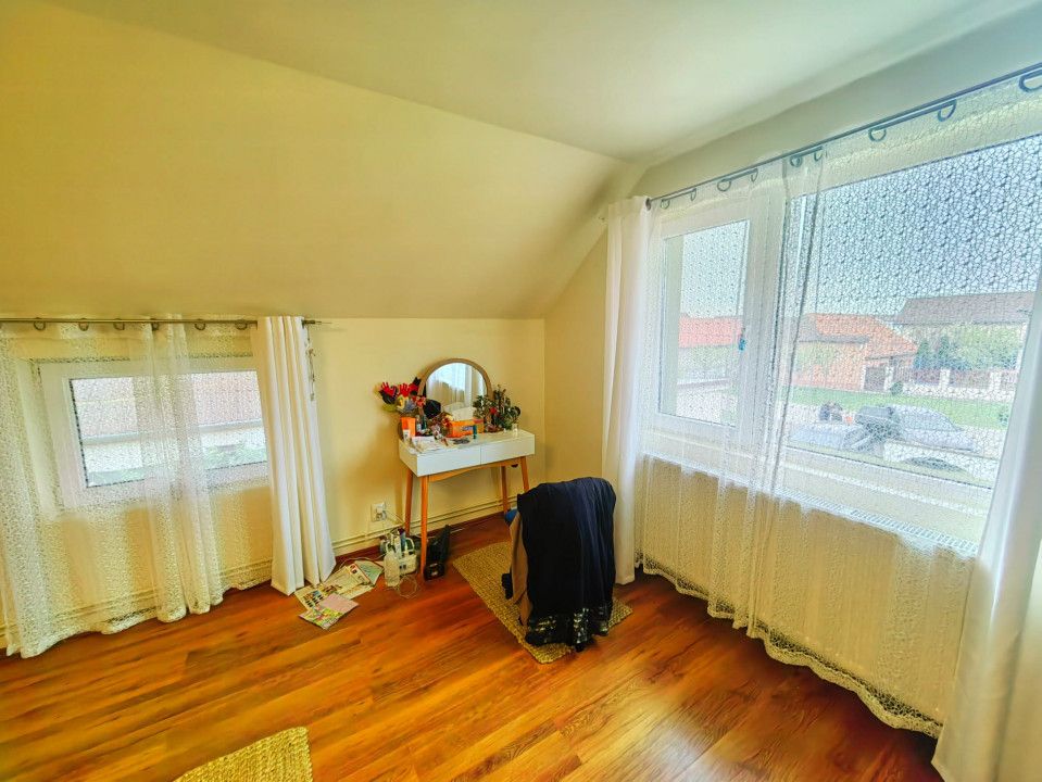 Casa Inedita , 300 mp utili, P+M,  5 bai, 6 dormitoare , 1975 mp teren,  Sacalaz – fotografia 67 din 91