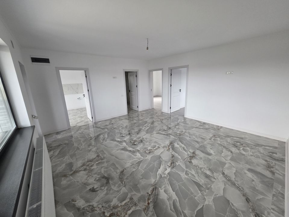Exclusivitate, casa la sol cu posibilitate de mansardare, 3 camere, Valu lui Tr! – fotografia 4 din 8