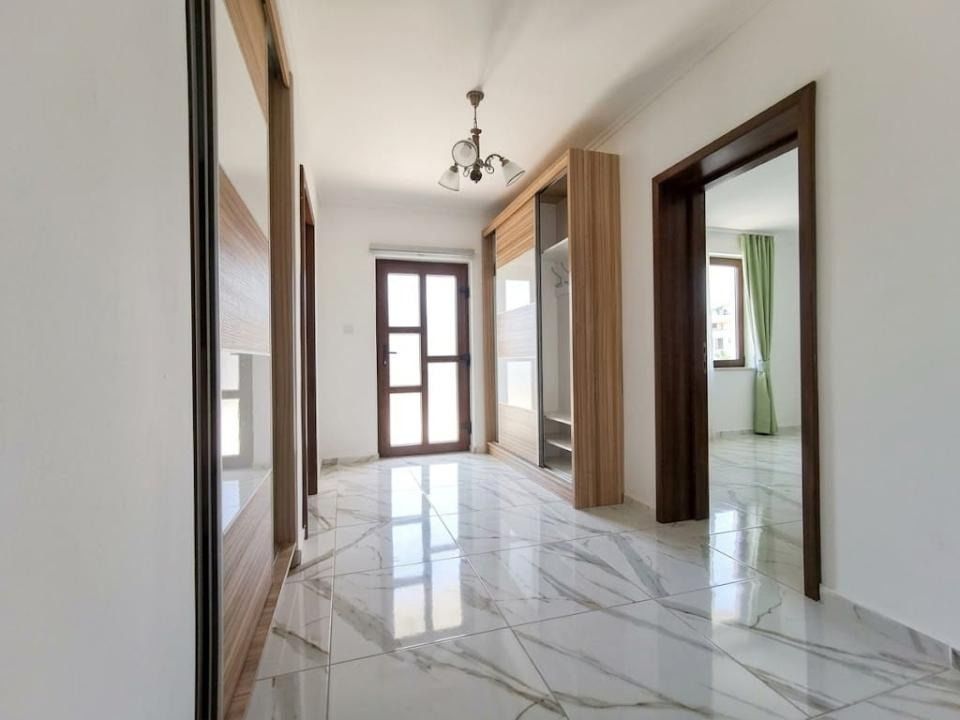 Casa de inchiriat cu 4 camere,curte, Santandrei, zona Mega Image, judetul Bihor – fotografia 8 din 13