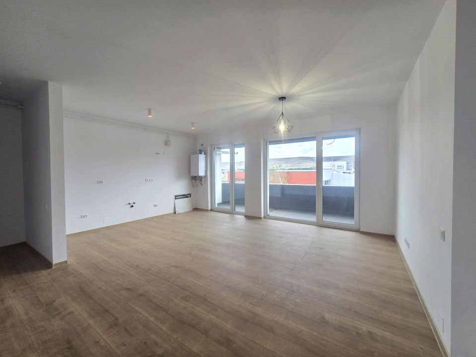 Apartament de închiriat, locuință / birou / spațiu comercial | Eroilor – fotografia 1 din 9