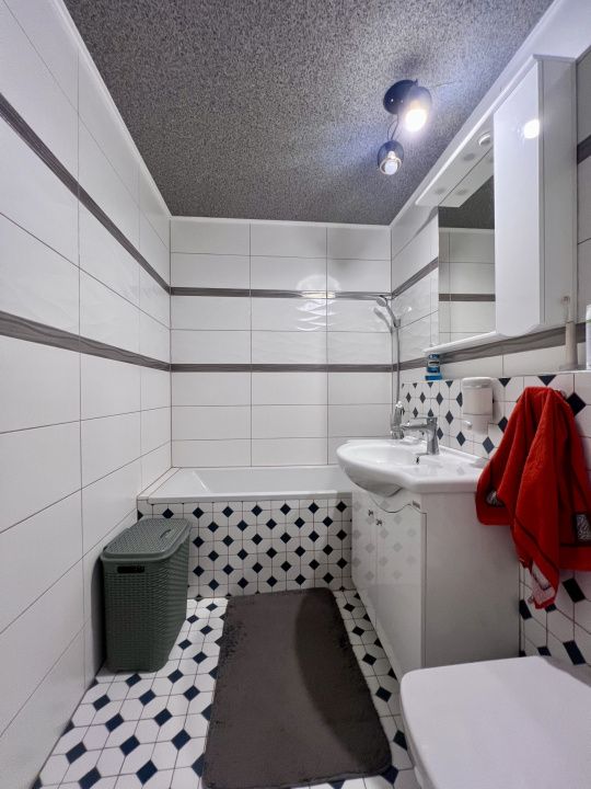 Apartament modern 3 camere, decomandat, 70mp - zona Lipovei – fotografia 9 din 11