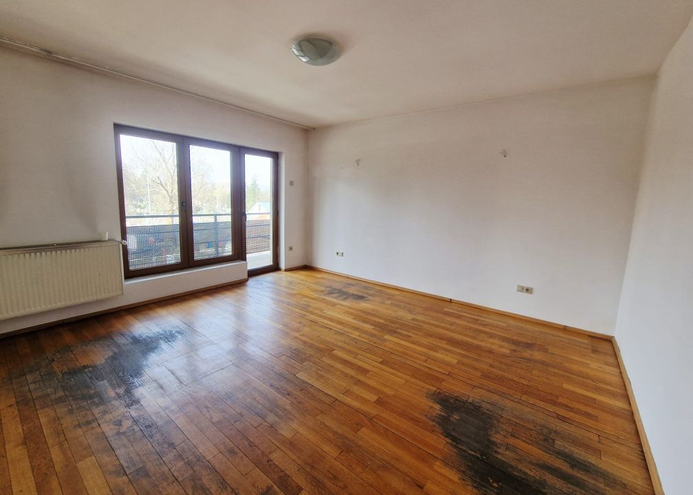 Apartament spatios si cu potential in Andrei Muresanu – fotografia 3 din 11