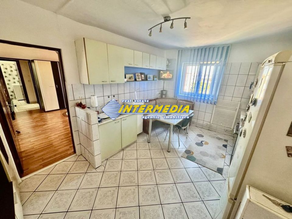 Apartament cu 2 camere de vanzare in Alba Iulia Cetate Piata mobilat si utilat – fotografia 6 din 15