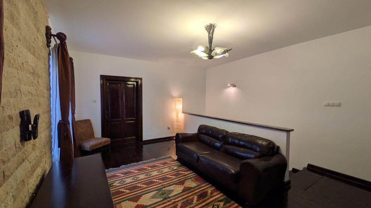 CENTRUL ISTORIC, APARTAMENT LA CASĂ, 88,98 MP, 3 CAMERE PE DOUĂ NIVELURI – fotografia 10 din 56