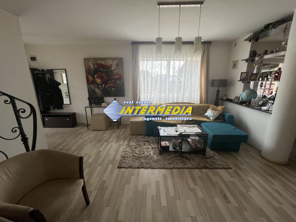 Casa de vanzar in Cetate Alba Iulia cu toate utilitatile – fotografia 3 din 15