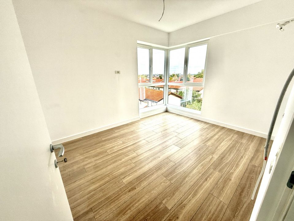 Spatiu/Biroul tău cu terasă de 70 mp, la doi pași de Azur – fotografia 9 din 14