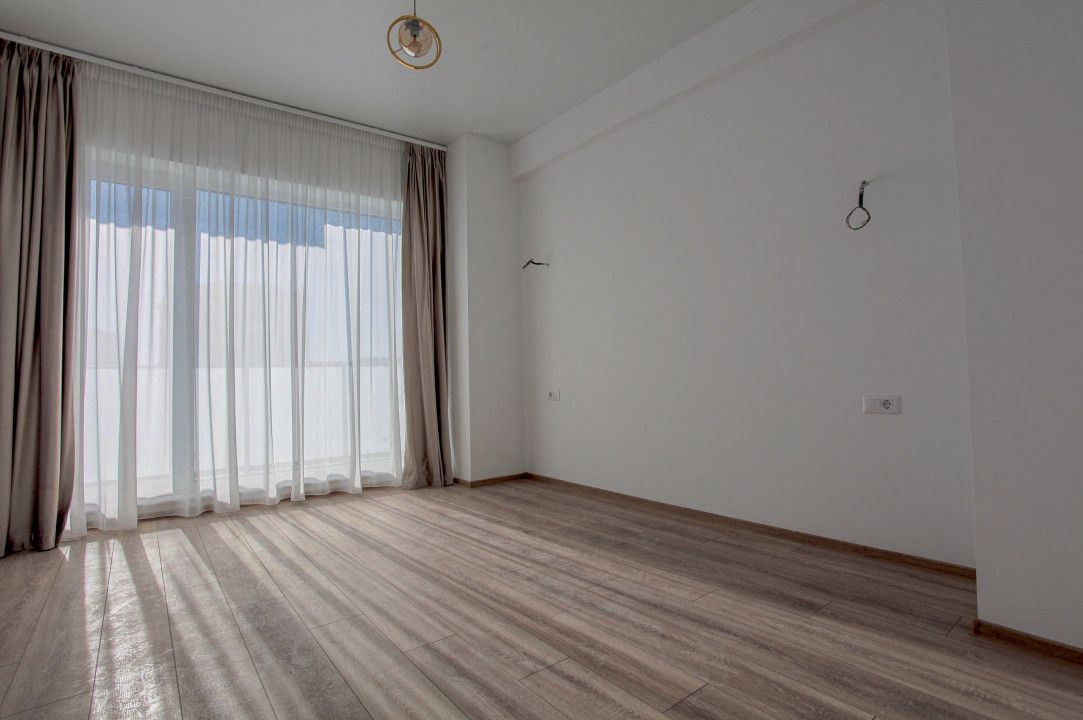 Apartament la MARE, decomandat cu bucatarie inchisa, luminos cu terasa Imensa – fotografia 1 din 25