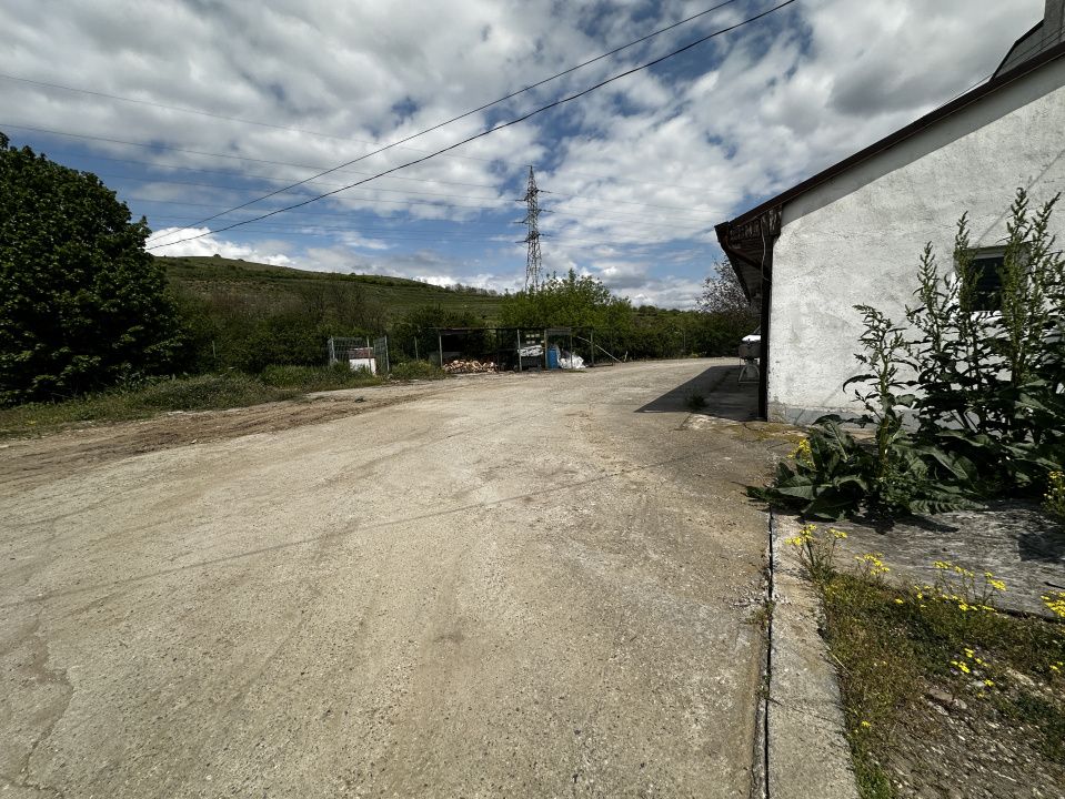 TEREN Intravilan 4077 mp. Asfalt Gard Parcare Utilitati Hala si Birouri 450 mp. – fotografia 8 din 29