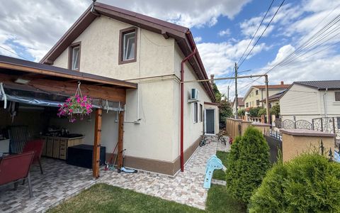 Casa P+M cocheta de vanzare in Ovidiu Sud - Zona Excelenta
