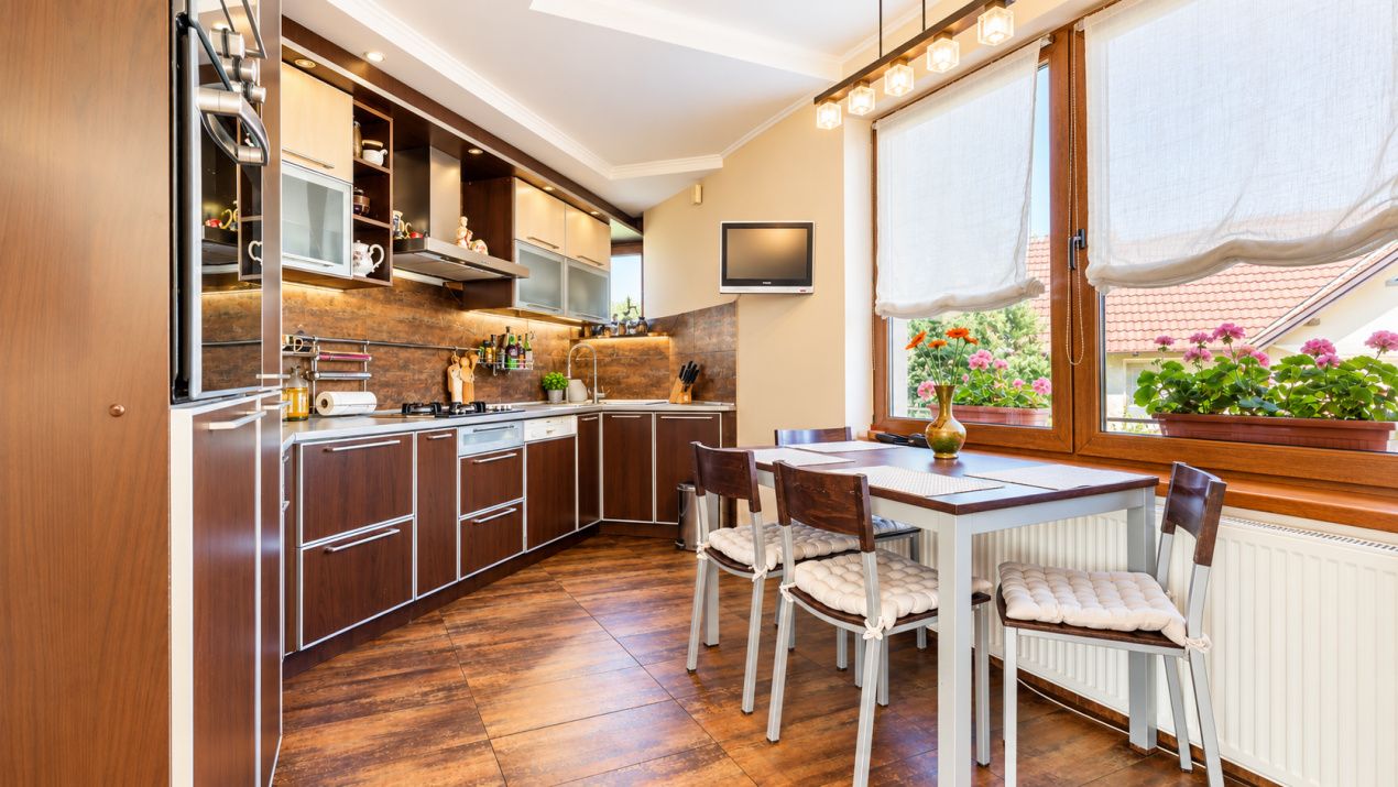 Casă deosebită cu 6 camere de vânzare în zona Andrei Muresanu – fotografia 3 din 15