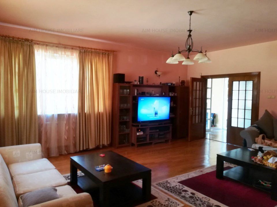 Bucurestii Noi-Bd. Gloriei-Damaroaia Casa cu teren pe colt de vanzare/inchiriere – fotografia 4 din 22
