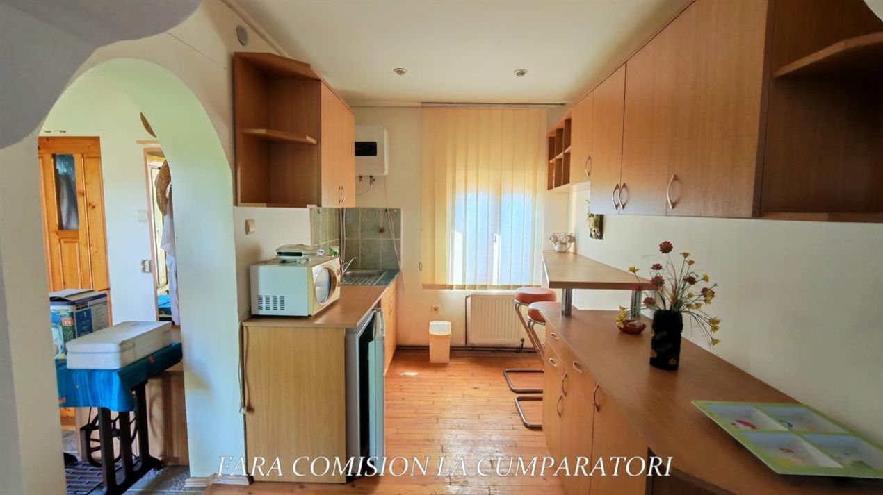 BUDESTI - CASA LA 15 MINUTE DE ORAS TEREN 1233 MP – fotografia 6 din 19