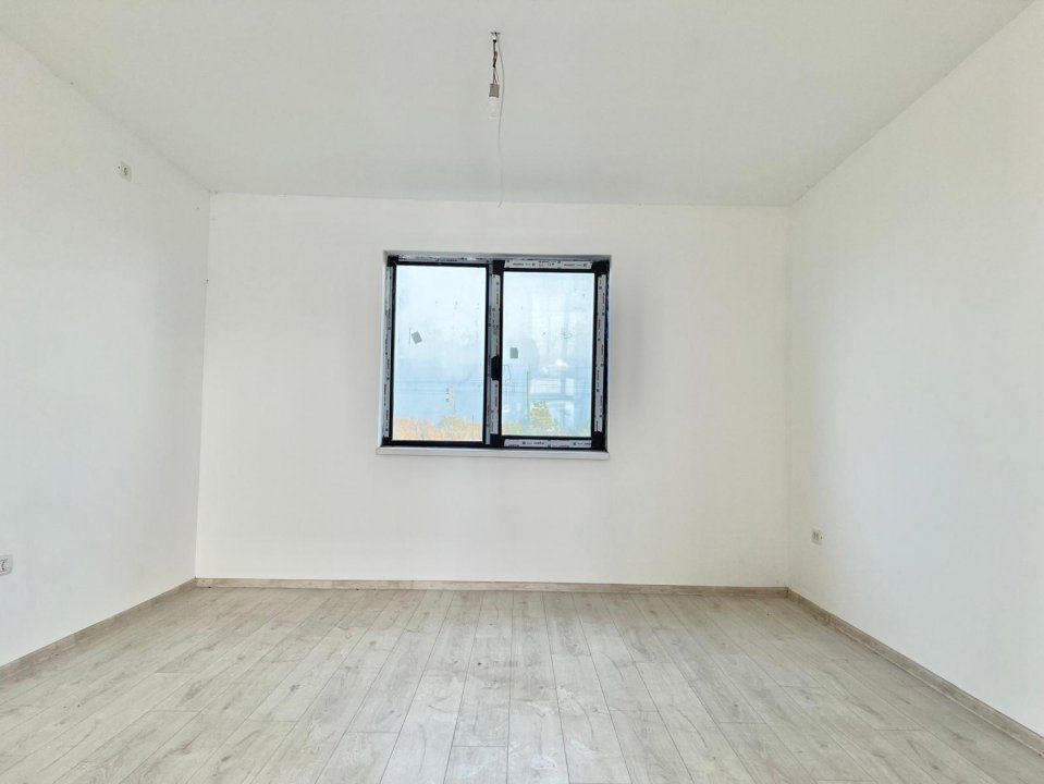 Casa individuala de vanzare cu 4 camere si teren de 532 mp, zona Remetea Mare – fotografia 4 din 14