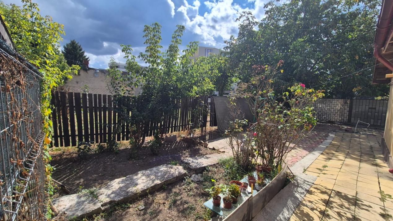 Teren intravilan 531 mp cu 2 locuințe și garaj sector 1 – fotografia 5 din 23