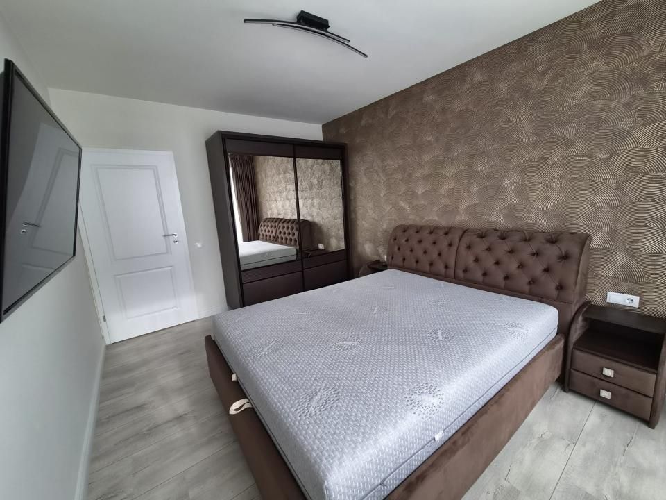 Ap de inchiriat 4 camere, 86 mp, terasa 82 mp, garaj, lift, MODERN, zona VIVO! – fotografia 4 din 11