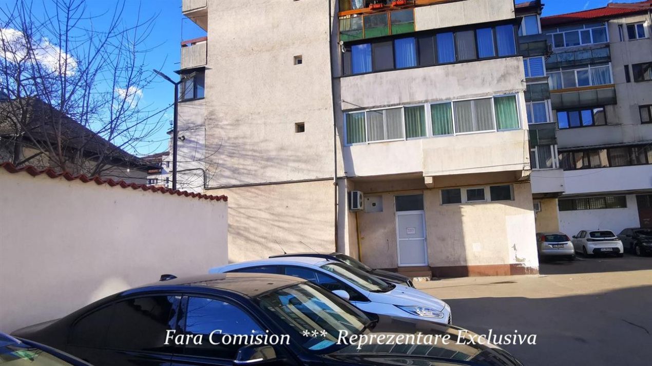 DE INCHIRIAT - SPATIU COMERCIAL CENTRAL 92 MP – fotografia 11 din 15