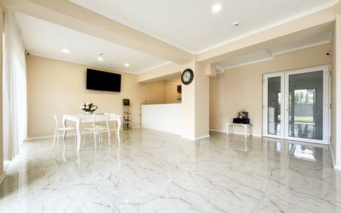 Pensiune de vanzare Costinesti, 26 camere duble, complet functionala