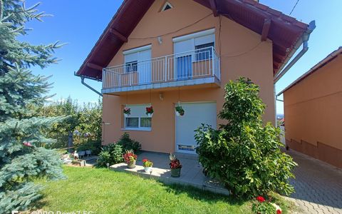 Casă de vânzare Reghin zona semicentrală.