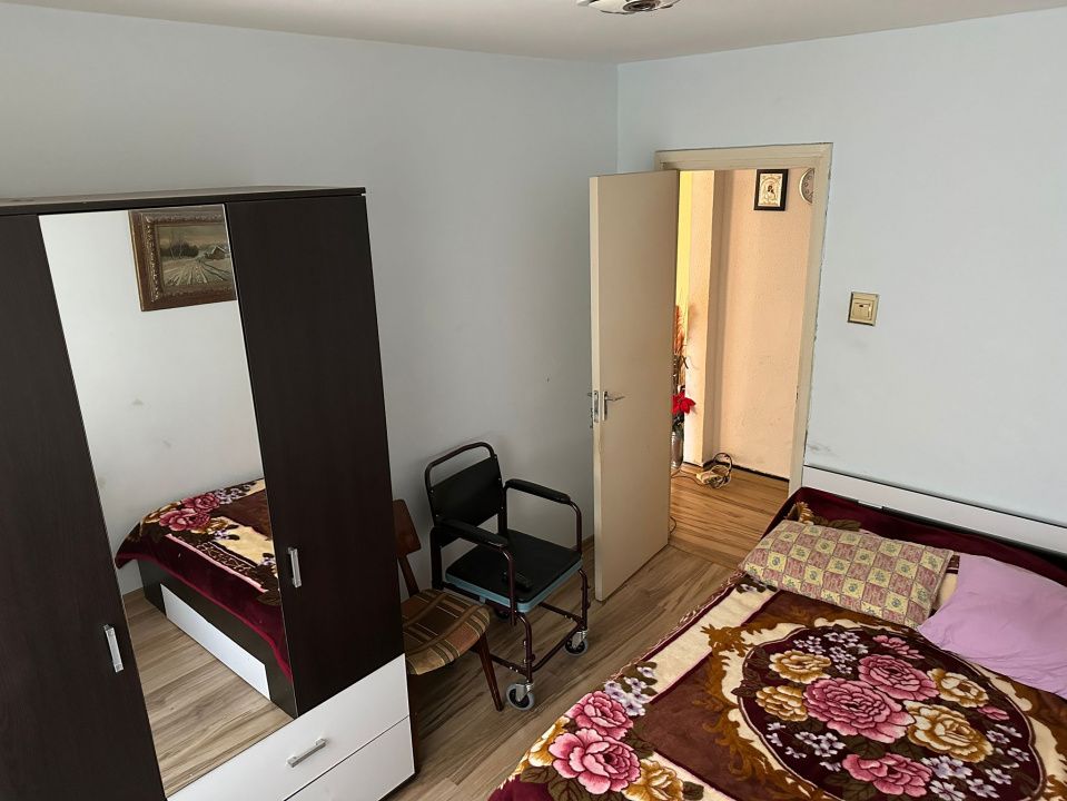Apartament cu 3 camere de vanzare, situat in zona Inel 2 - Groapa – fotografia 2 din 9