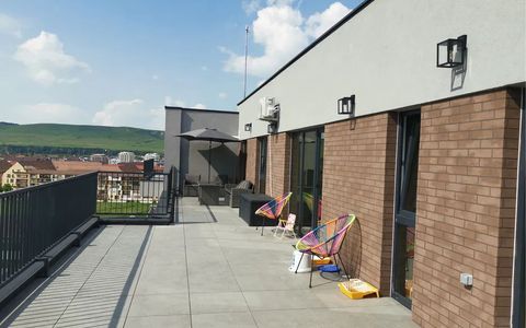 Apartament 4 camere, 105 mp + 50 mp terasa Floresti