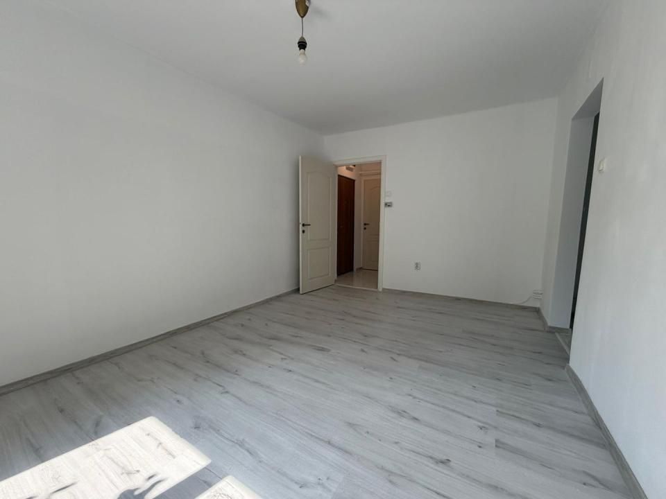 2 camere | centrala proprie | renovat complet | zona excelenta | – fotografia 2 din 7