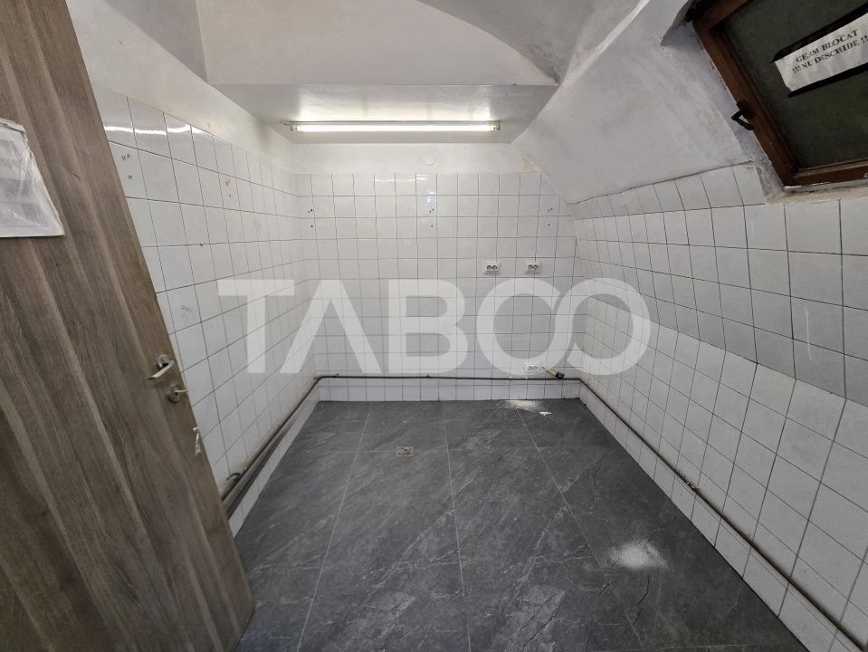 Spatiu comercial de vanzare 55 mp curte parcare zona Central din Sibiu – fotografia 5 din 11