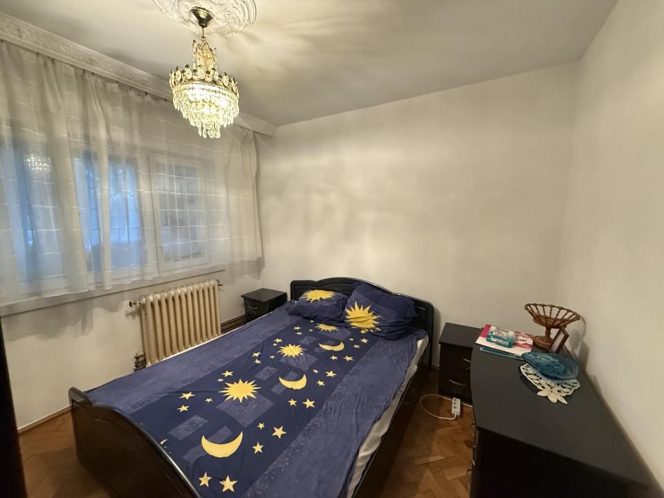 Apartament cu 3 camere, decomandat, parter - Lipovei – fotografia 3 din 9