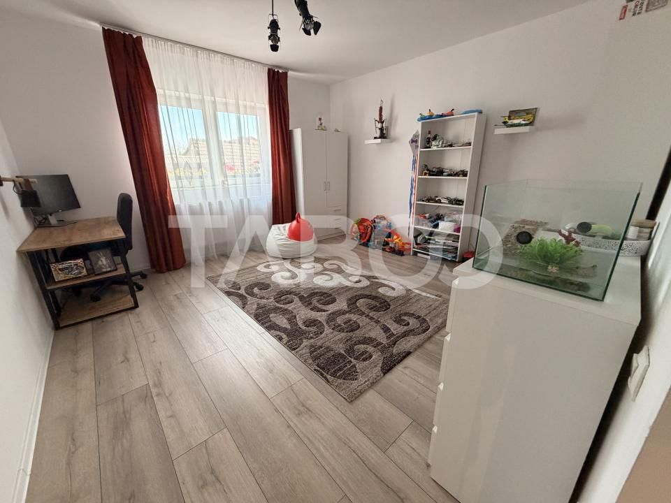 Casa individuala moderna de vanzare cu 5 camere 2 bai teren Sura Mare – fotografia 3 din 28