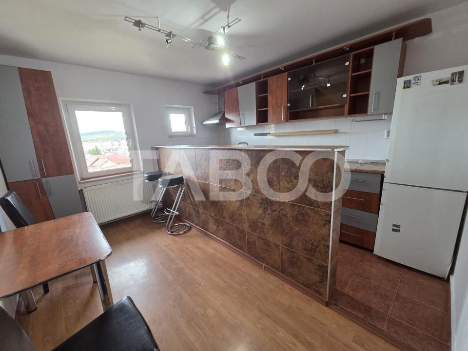 Apartament 3 camere decomandat de vanzare zona Campului suprafata 78mp – fotografia 7 din 10