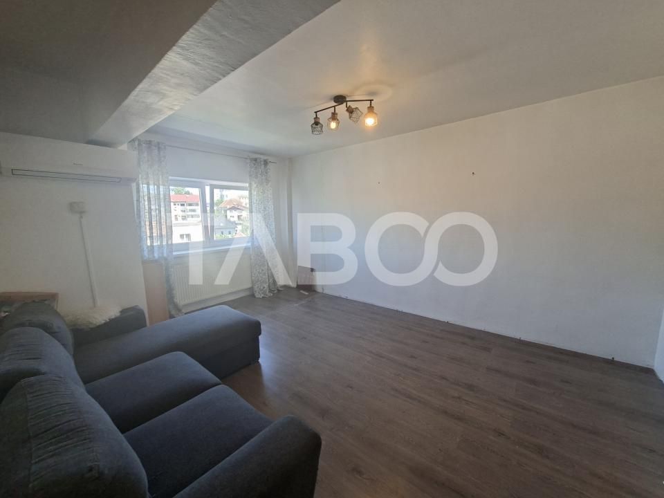 Apartament decomandat de vanzare 2 camere Strand etaj 4 acoperis – fotografia 14 din 18