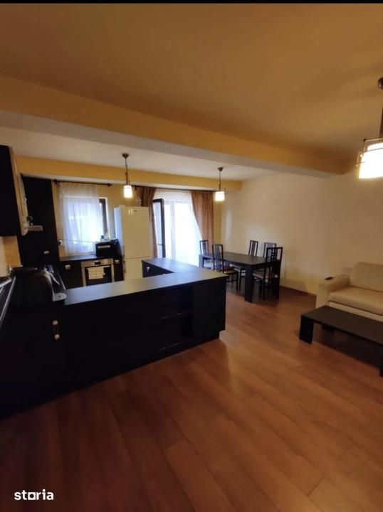 Apartament 3 camere, balcon, garaj individual, zona Stejarului – fotografia 2 din 9