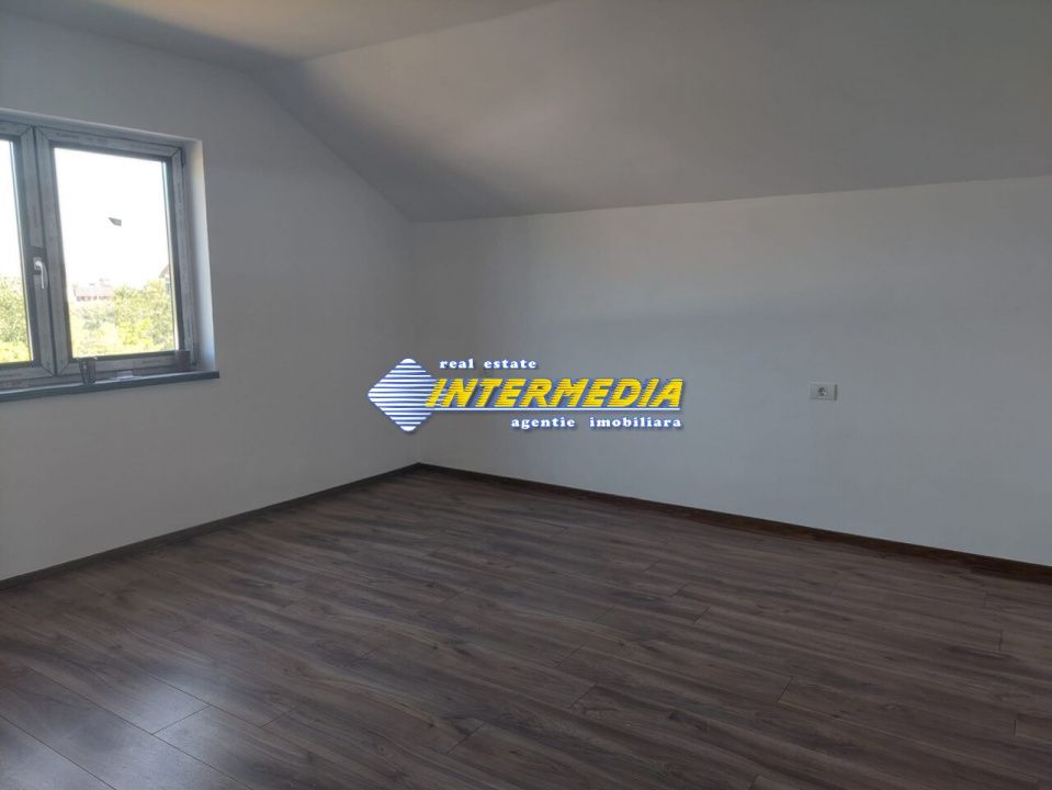 Casa Noua de vanzare Zona Cetate – fotografia 1 din 18