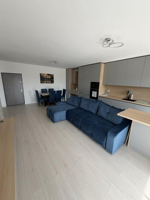 Apartament 2 camere, totul nou, Eroilor, garaj – fotografia 1 din 10