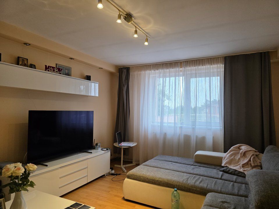 Oportunitate în Domnești - Vilă spațioasă cu teren generos – fotografia 5 din 16
