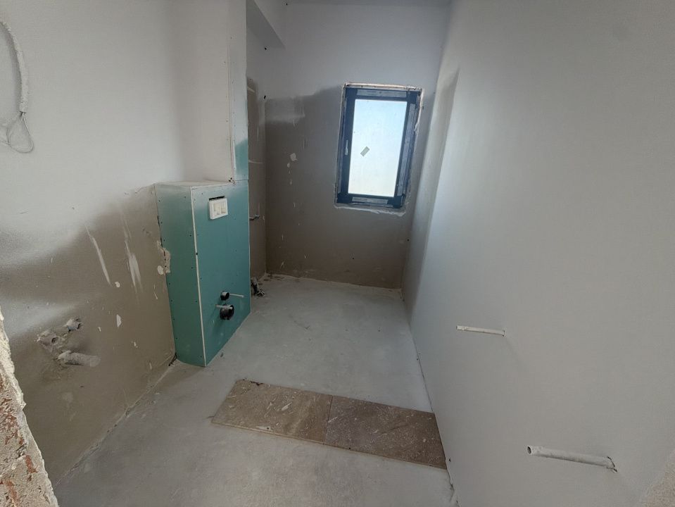 P5034 Apartament DECOMANDAT cu 3 camere zona LAC DUMBRAVITA,ETAJ 1, 2 Parcari – fotografia 5 din 35