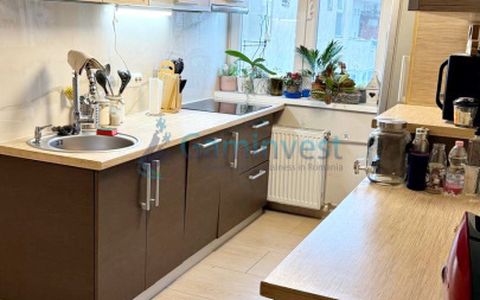 Apartament 4 camere de vânzare, Oradea, Splaiul Crișanei, 77mp utili