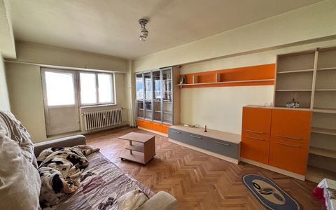 Apartament 3 camere, decomandat, 80 mp, Calea Bucuresti, zona McDonald's