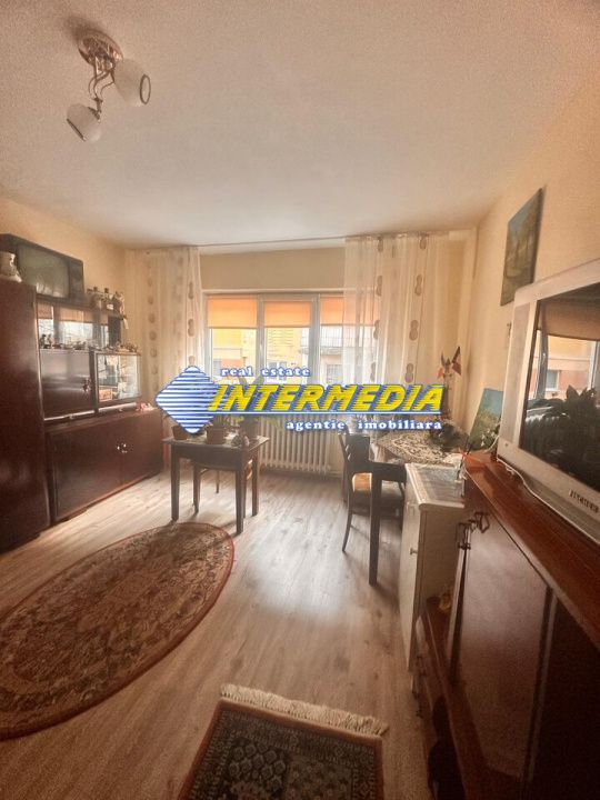 Garsoniera decomandata 32 mp de vanzare etaj 1 Cetate – fotografia 4 din 9