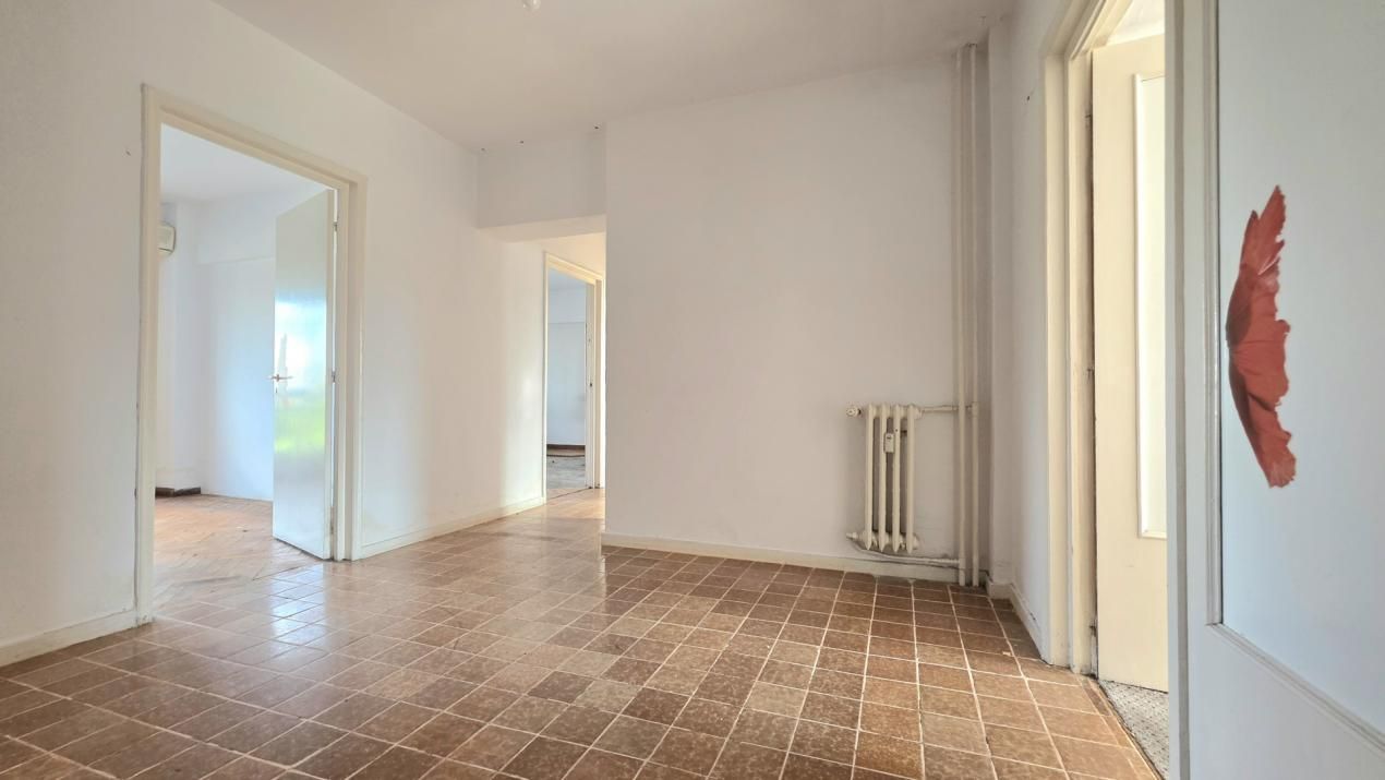 Piata Unirii - Fantani - 4 camere, decomandat, 98 mp – fotografia 5 din 21