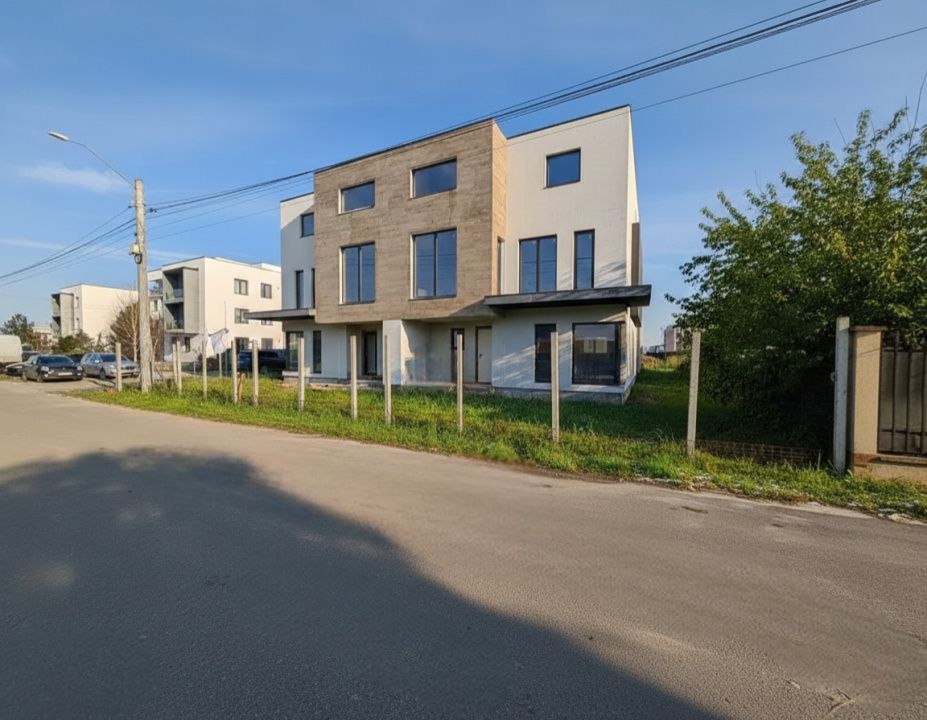 Casa 7 camere | 220 mpu |Langă Amber Forest | – Zona premium Tunari – fotografia 2 din 13