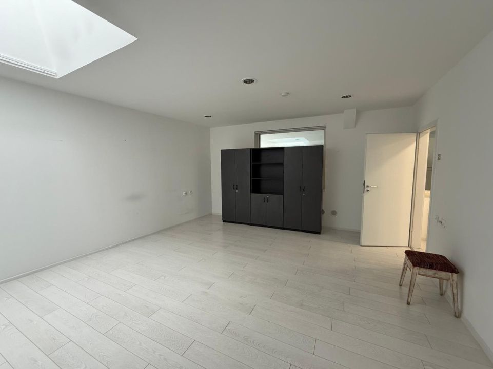 Închiriere spațiu de birouri în ultracentral, 750 EUR – fotografia 4 din 9