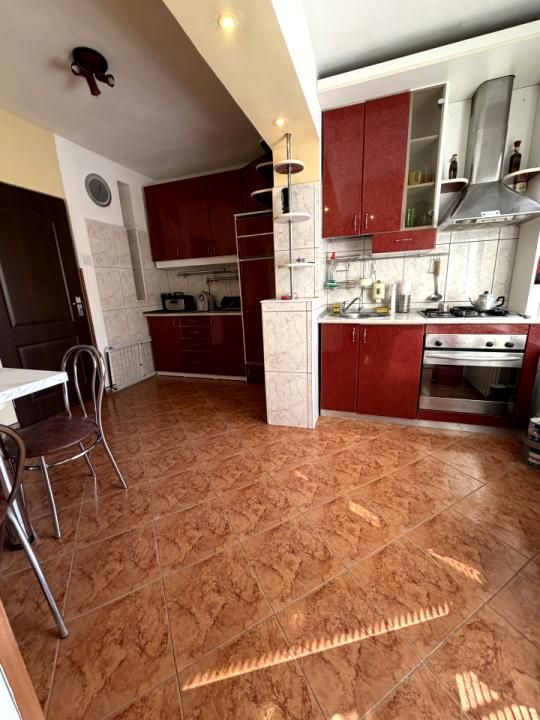 Apartament de închiriat, 2 camere, 50 mp, ultracentral, Oradea – fotografia 2 din 6