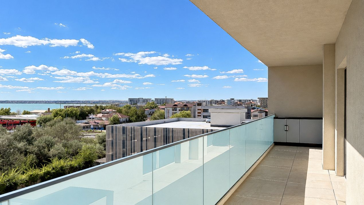 Apartament Premium 3 camere| Balcon 25 mp| Vedere la mare si lac+loc de parcare – fotografia 1 din 16